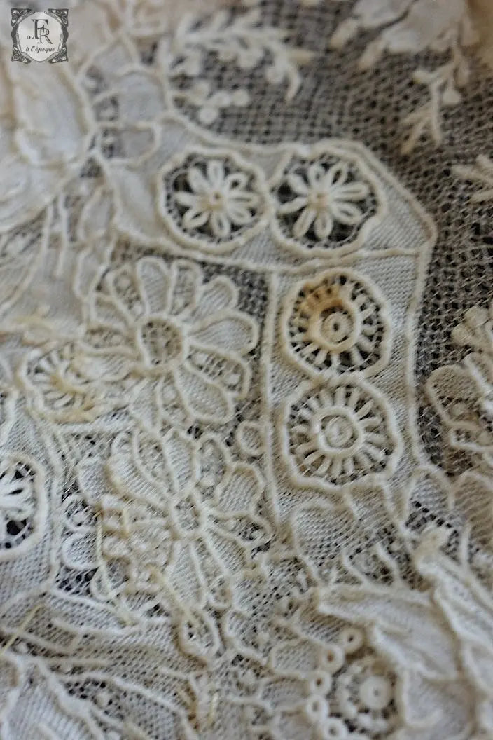 アンティークレース dentelle ancienne ブリュクセル スタンドカラー .FR a l'epoque
