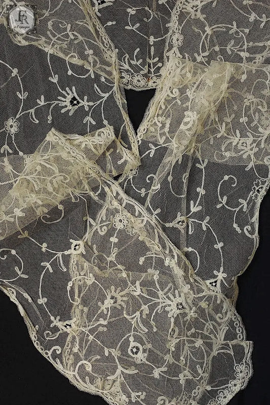 アンティークレース dentelle ancienne ショール .FR a l'epoque