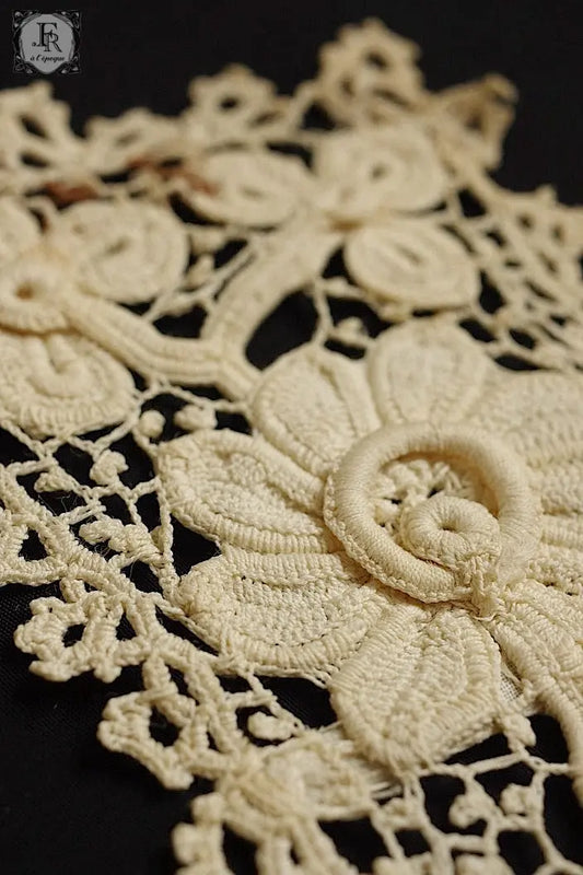 アンティークレース dentelle ancienne クロシェ襟 .FR a l'epoque
