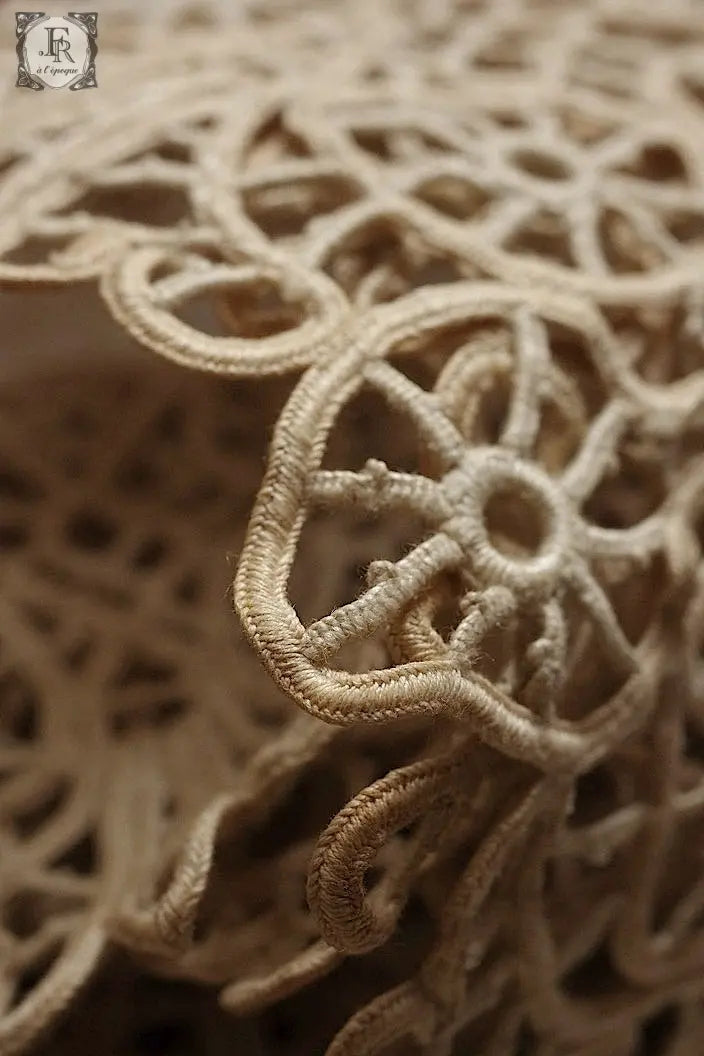 アンティークレース dentelle ancienne bas d'aube .FR a l'epoque