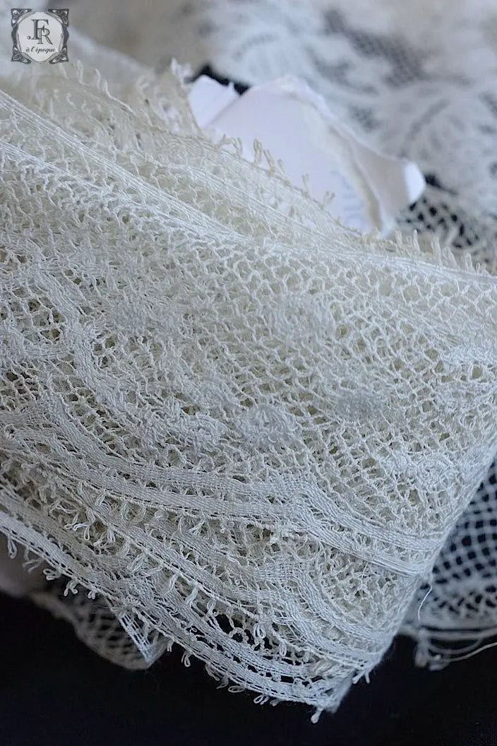 アンティークレース dentelle ancinne 240cm 385cm .FR a l'epoque