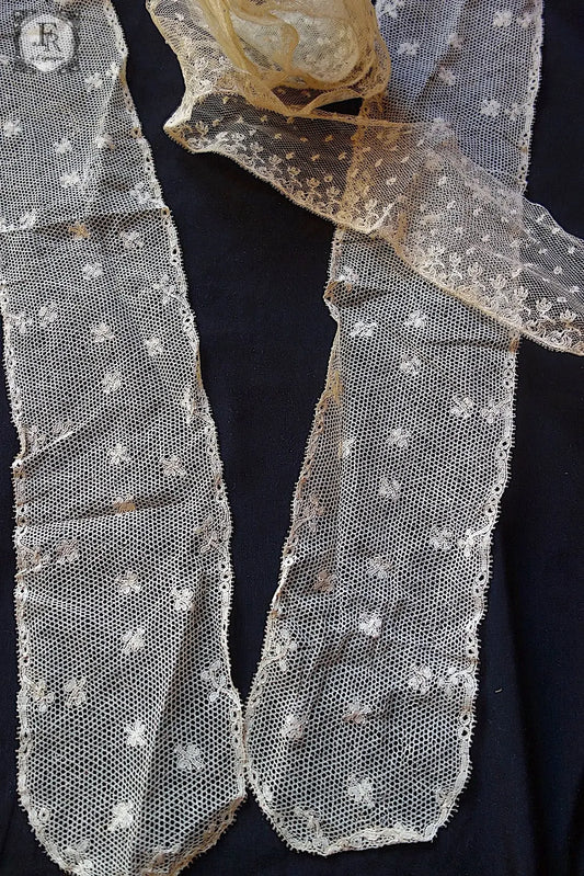 アンティークレース dentelle antique 120cm 120cm .FR a l'epoque