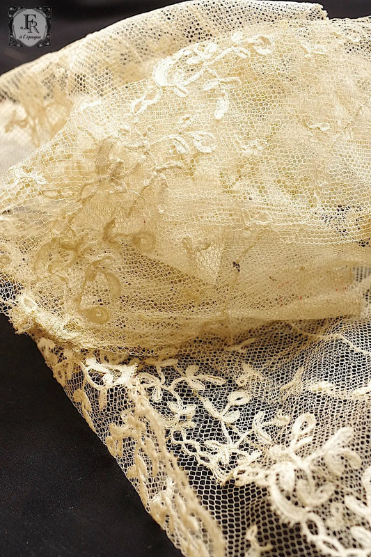 アンティークレース dentelle antique 124cm .FR a l'epoque
