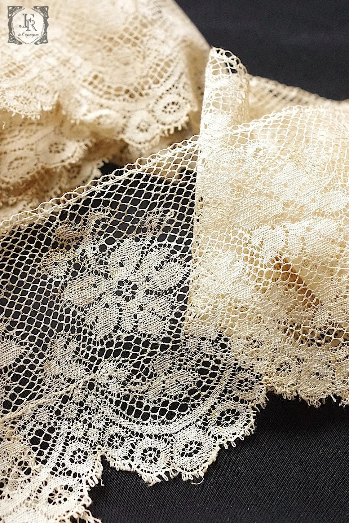 アンティークレース dentelle antique 160cm+287cm .FR a l'epoque
