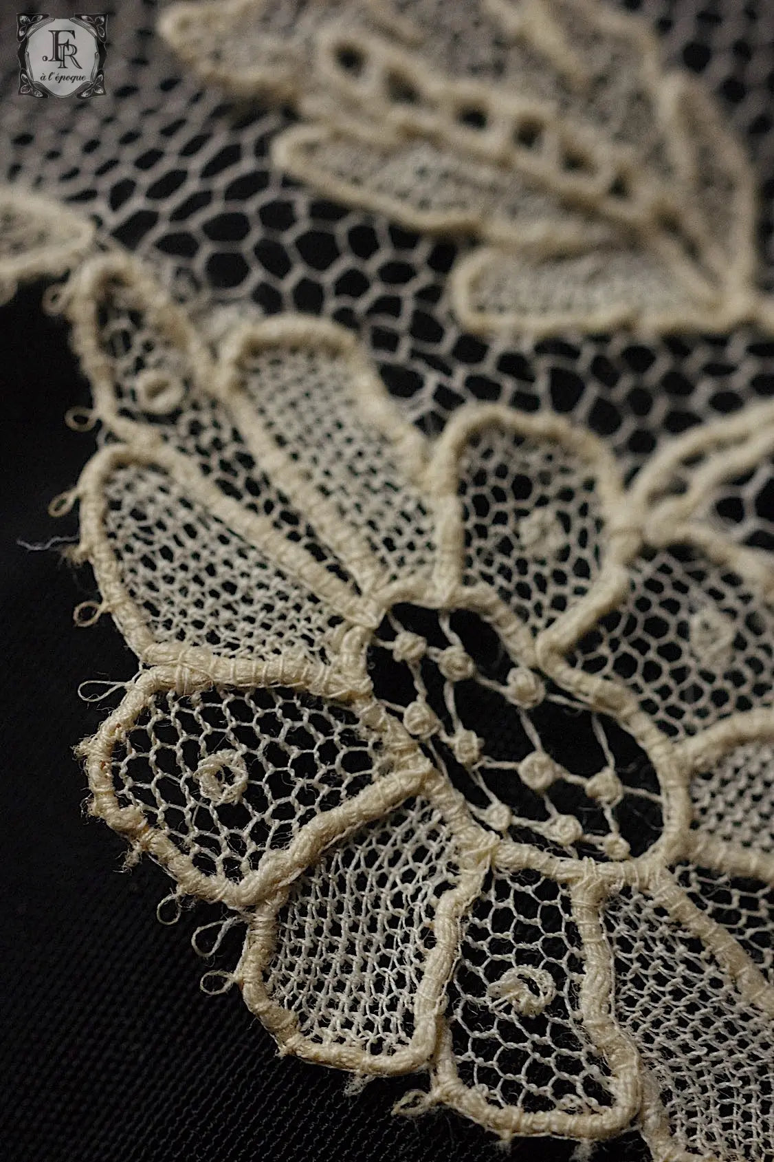 アンティークレース dentelle antique 210cm .FR a l'epoque