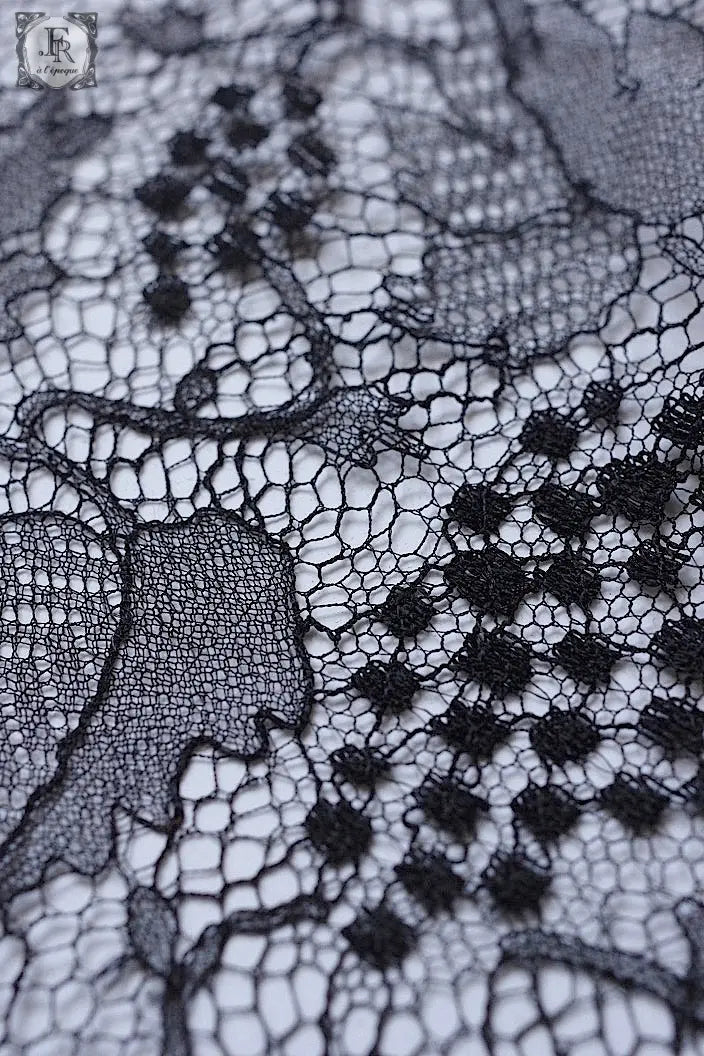 dentelle antique アンティークレース くろ 4 .FR a l'epoque