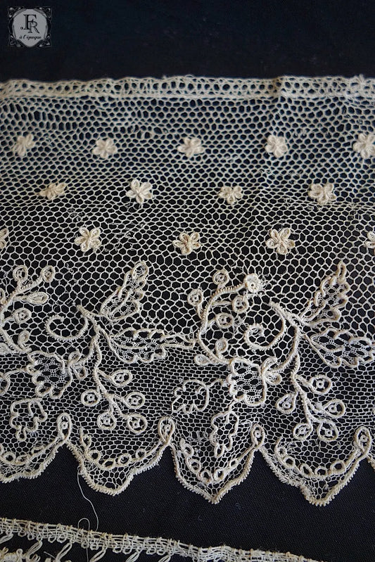 アンティークレース dentelle antique アランソン 54cm 35cm 49cm 40cm .FR a l'epoque