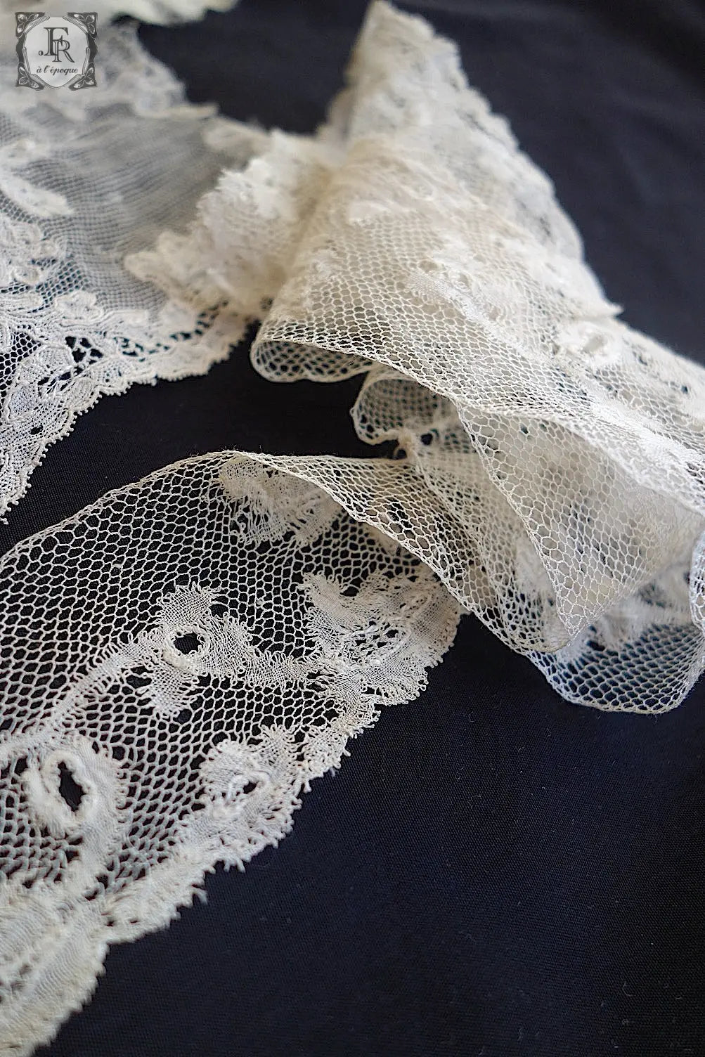 アンティークレース dentelle antique デュシェス バンシュ 76cm 47cm 85cm .FR a l'epoque