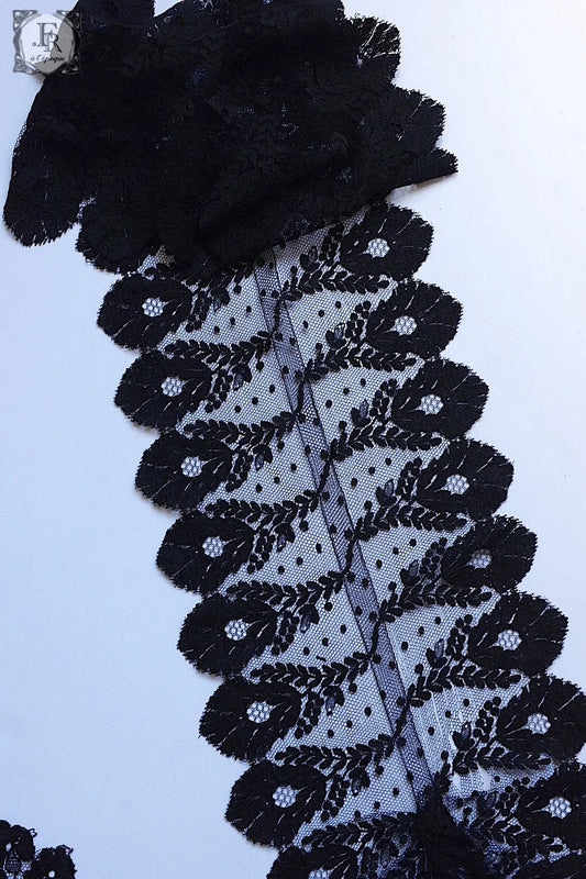 アンティークレース dentelle antique 黒レース タイ .FR a l'epoque