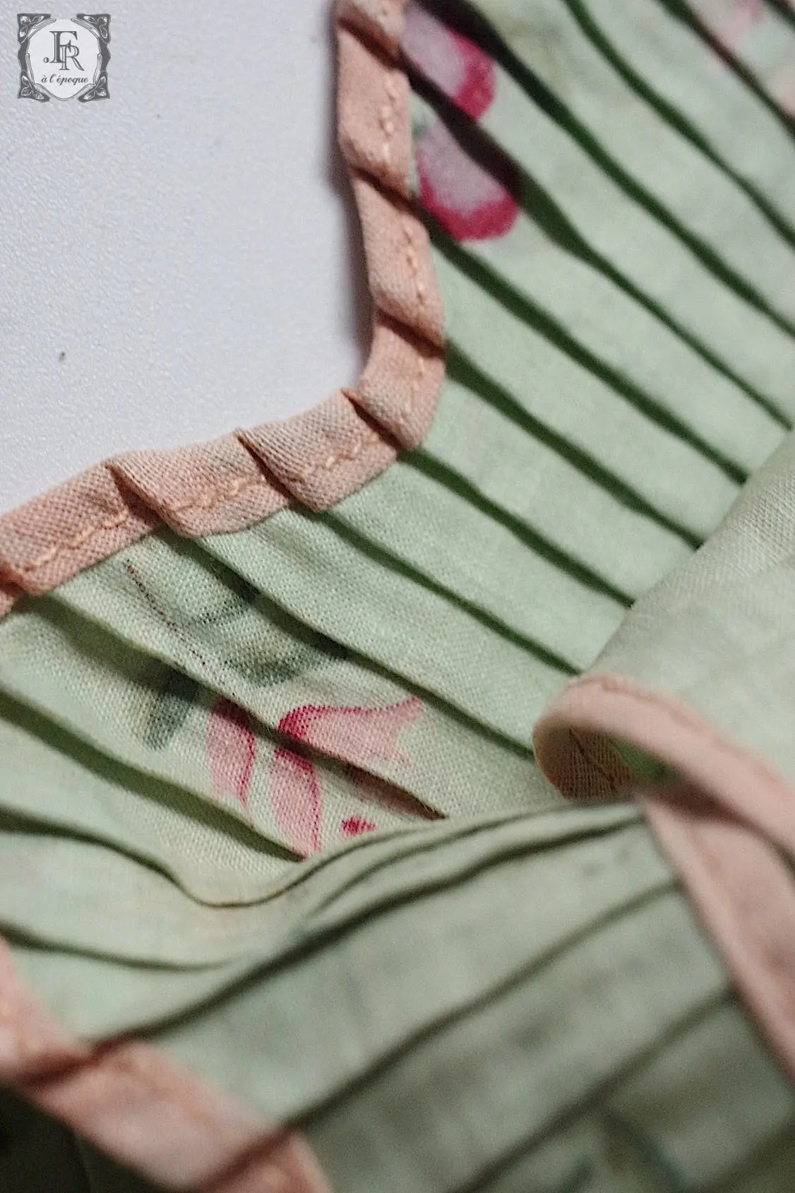 アンティークプリーツ garniture de tissu antique2 .FR a l'epoque