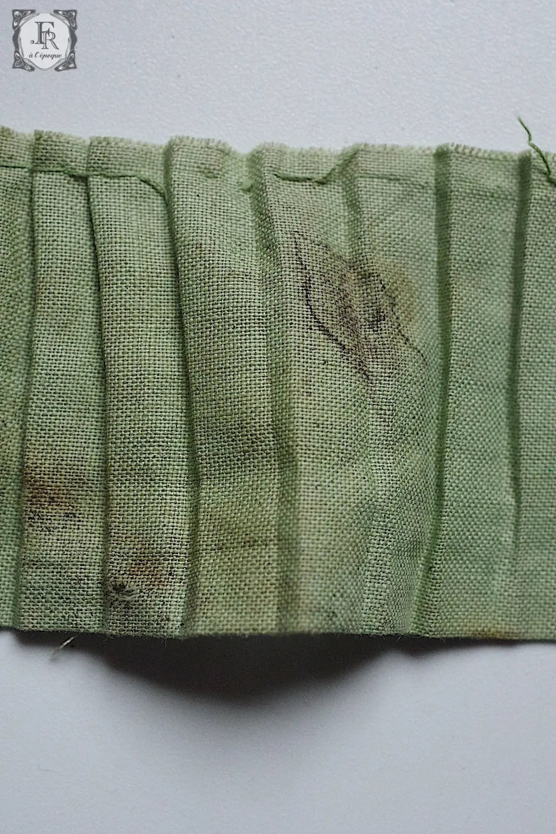 アンティークプリーツ garniture de tissu antique4 .FR a l'epoque