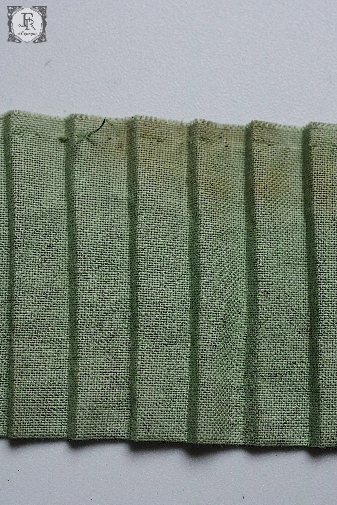 アンティークプリーツ garniture de tissu antique4 .FR a l'epoque