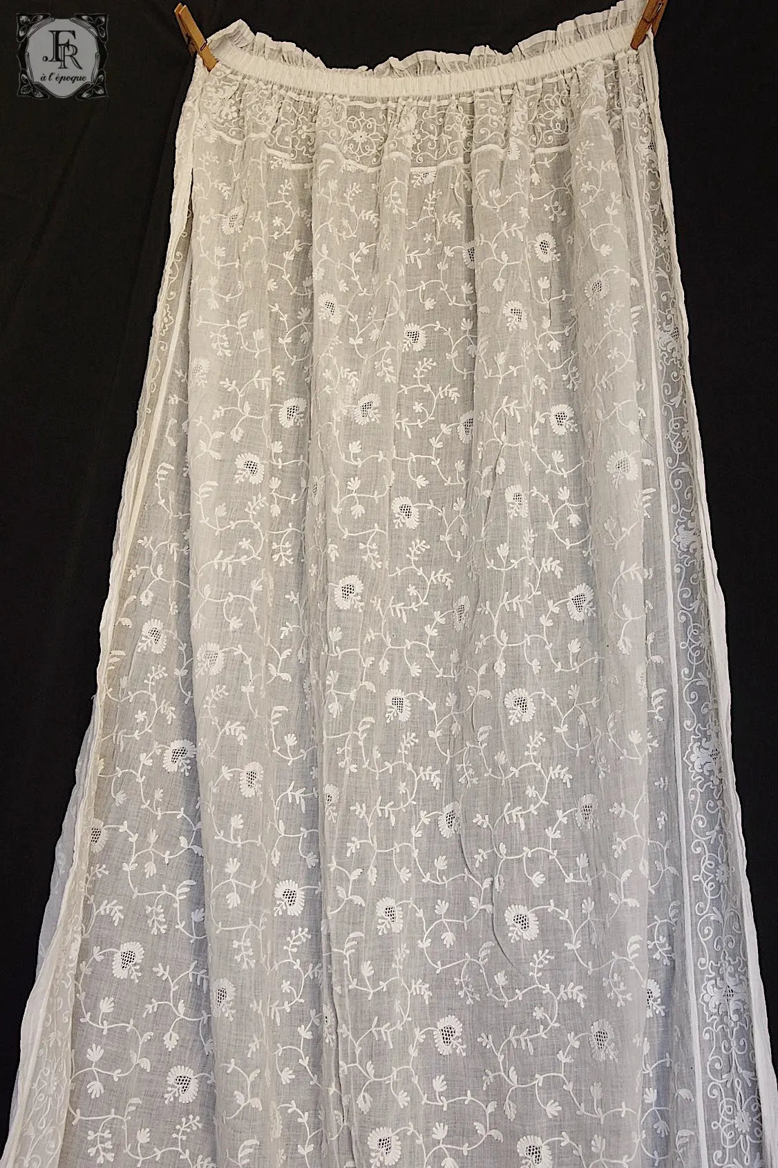 アンティークカーテン コーネリー linge de maison antique2 .FR a l'epoque