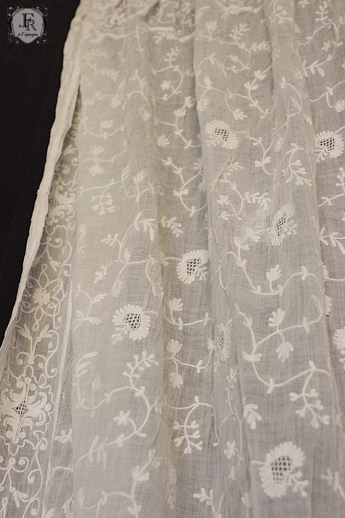 アンティークカーテン コーネリー linge de maison antique2 .FR a l'epoque