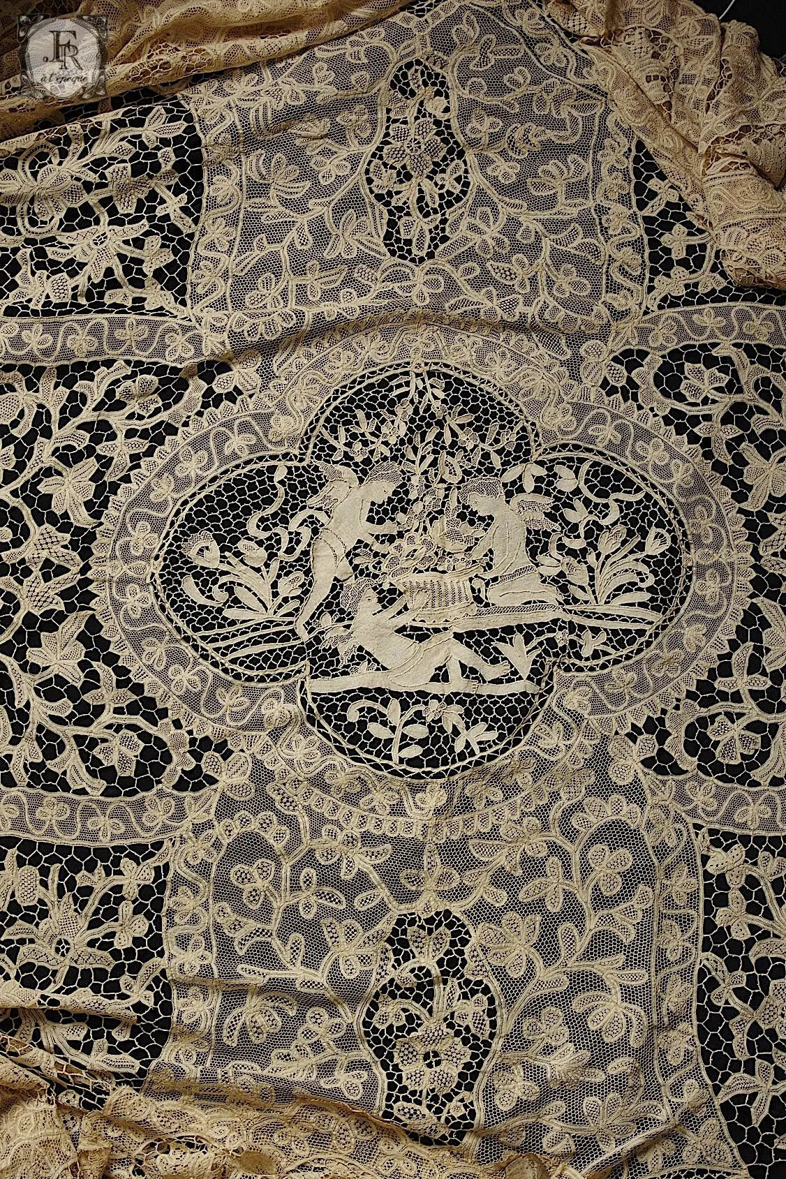 アンティークレースクロス linge de maison antique  .FR a l'epoque