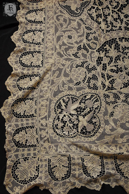 アンティークレースクロス linge de maison antique .FR a l'epoque