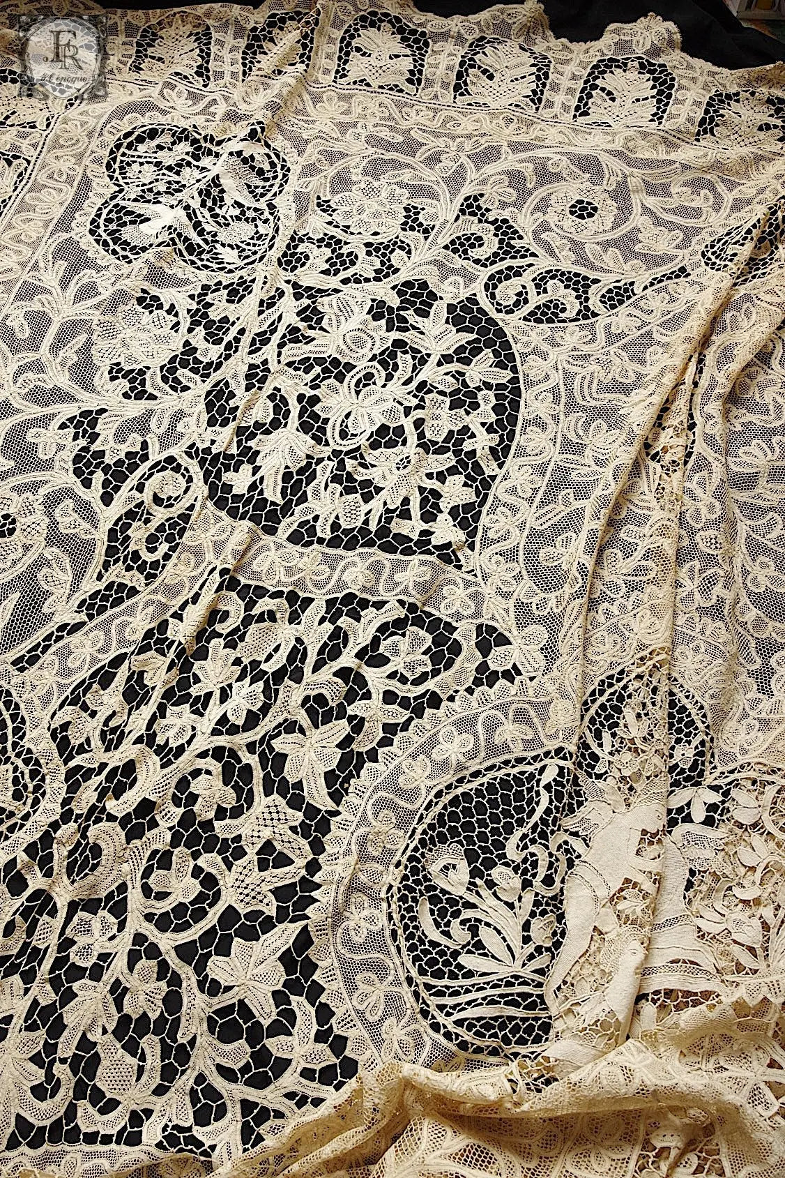 アンティークレースクロス linge de maison antique  .FR a l'epoque