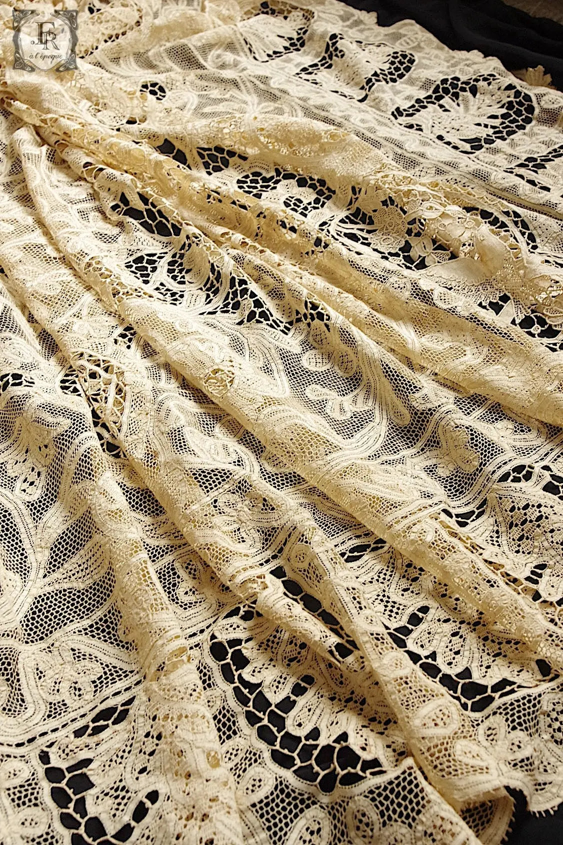 アンティークレースクロス linge de maison antique  .FR a l'epoque