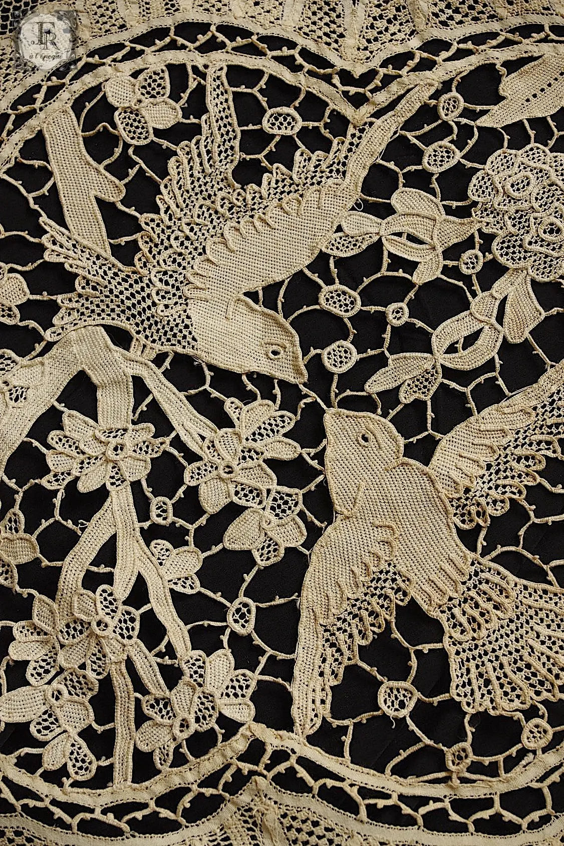 アンティークレースクロス linge de maison antique .FR a l'epoque