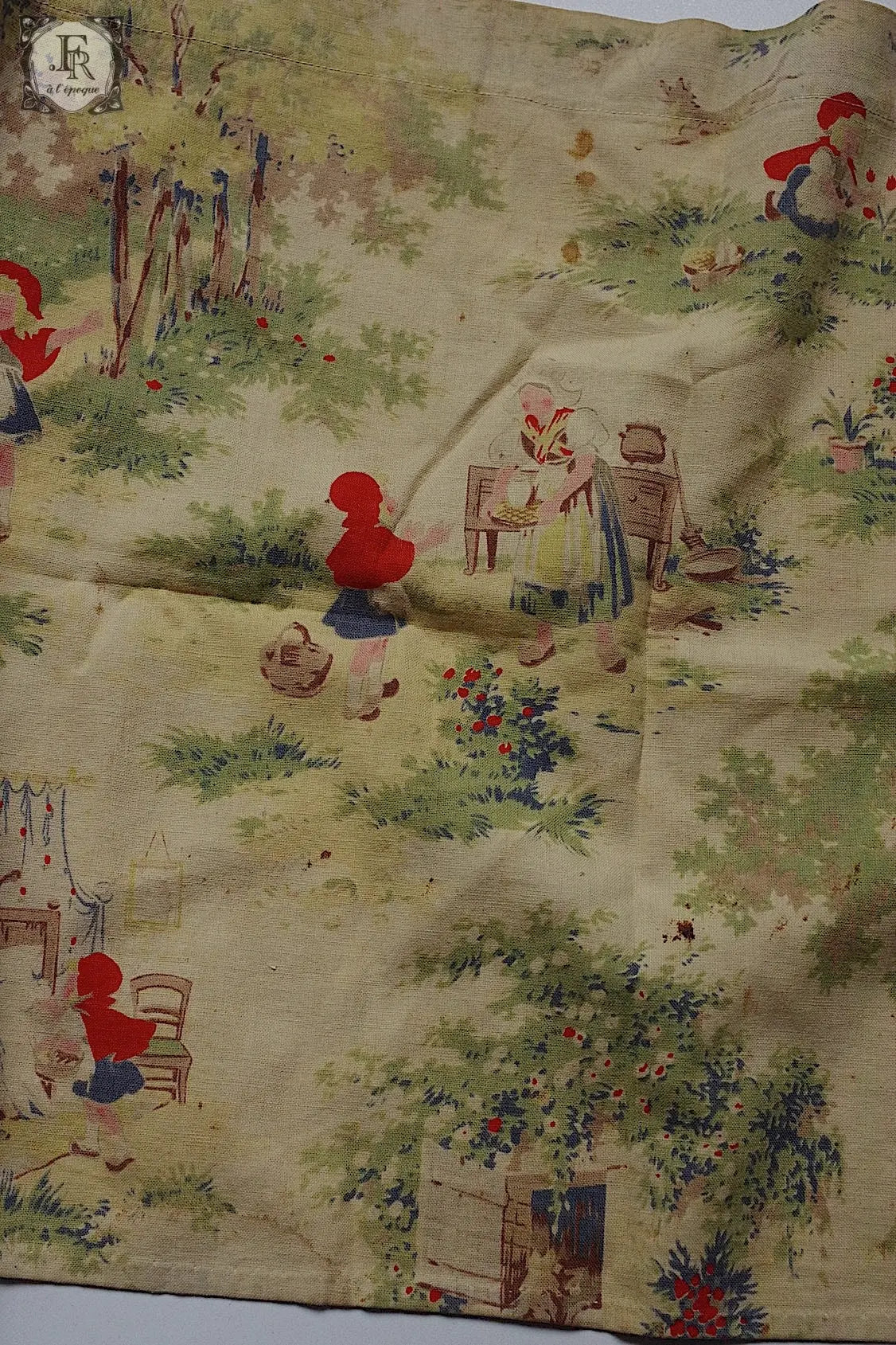 アンティーク生地  tissu antique 赤ずきんちゃん .FR a l'epoque