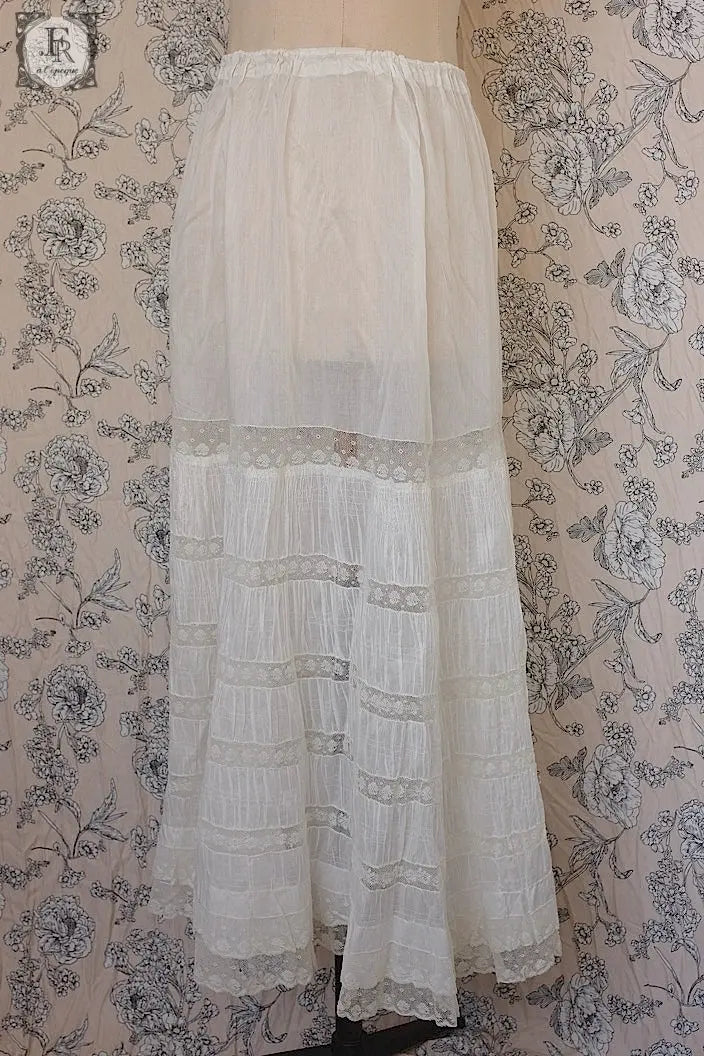 アンティークスカート vêtement antique   .FR a l'epoque
