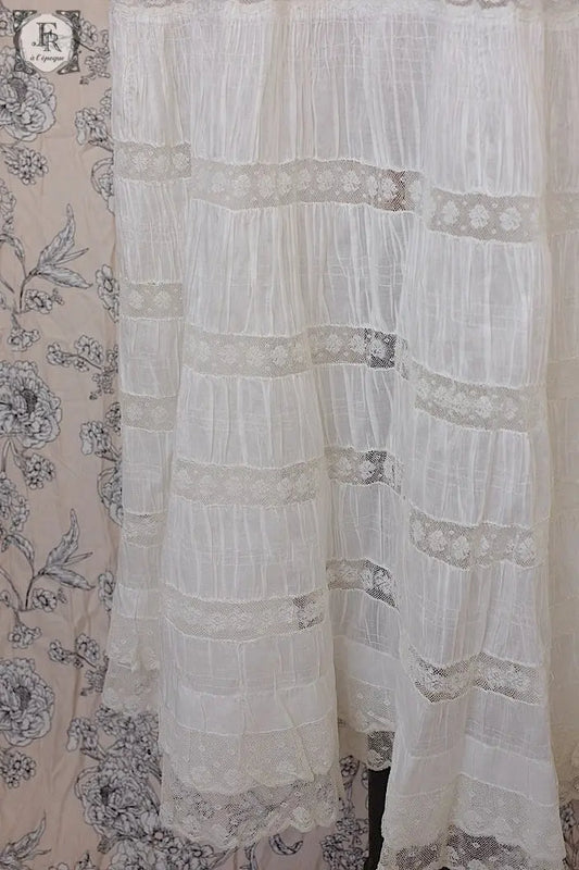 アンティークスカート vêtement antique .FR a l'epoque