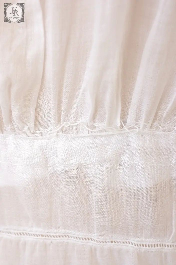 アンティークワンピース vêtement deress 宿木刺繍 素材用 .FR a l'epoque