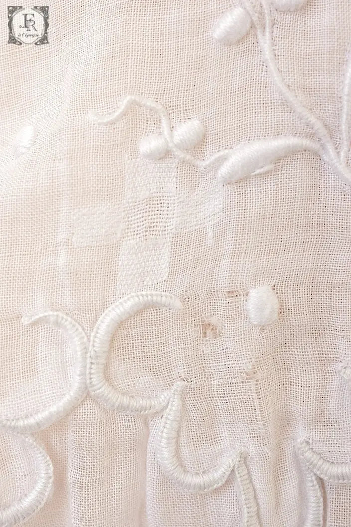 アンティークワンピース vêtement deress 宿木刺繍 素材用 .FR a l'epoque