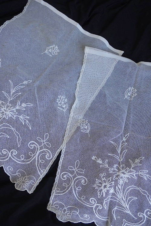 linge de maison antique curtain petit 3