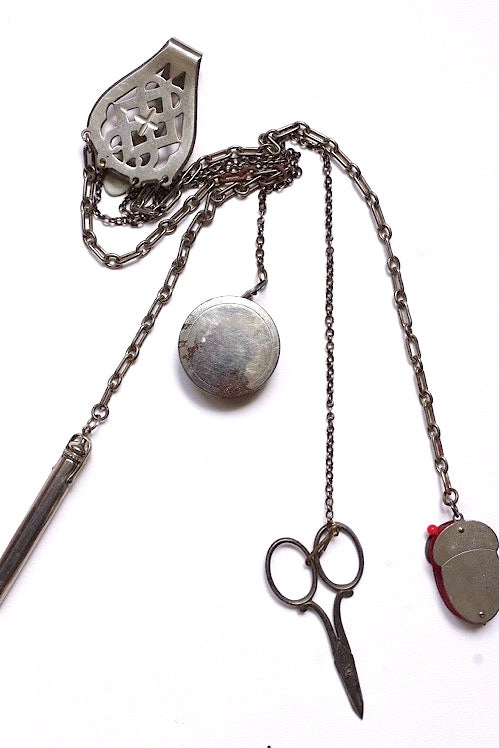 chatelaine antique アンティークチェーン 裁縫 - .FR a l'epoque