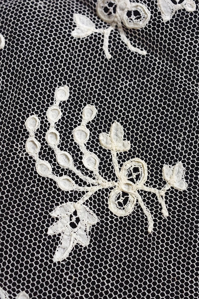 dentelle antique アンティークレース 2種類