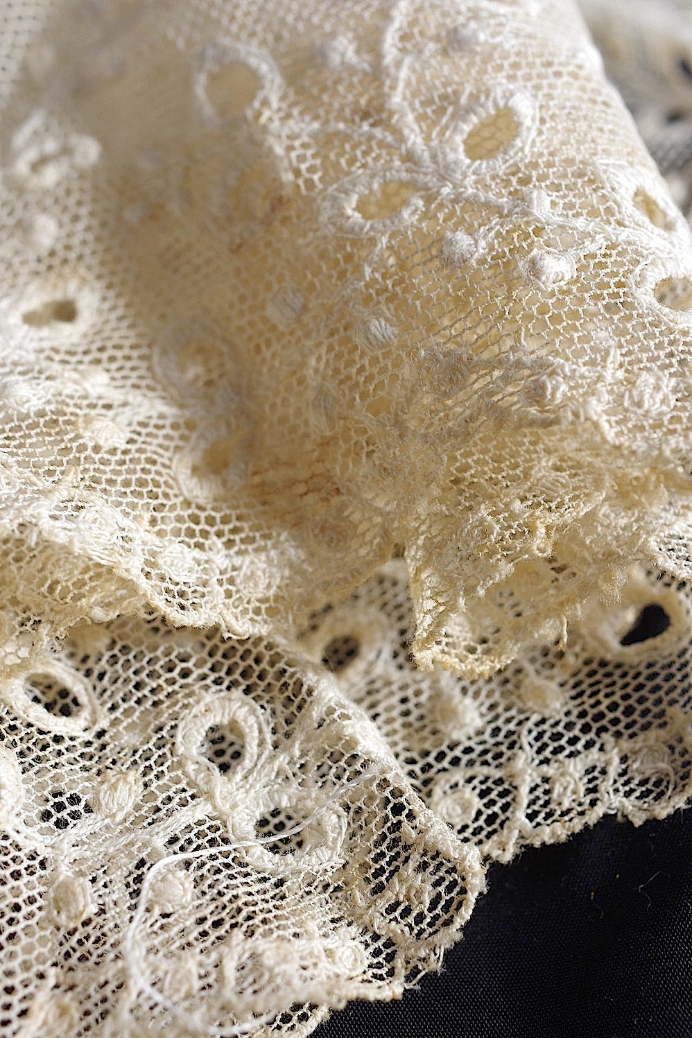 dentelle antique アンティークレース 2種