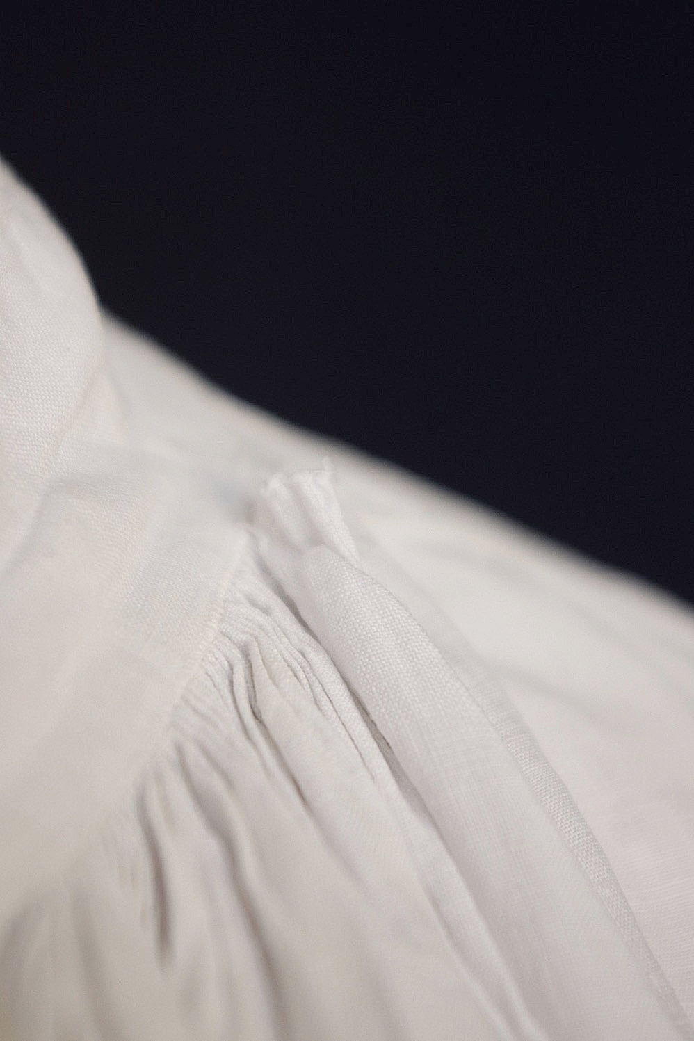 vêtement antique アンティーク司祭様チュニック aube2 .FR a l'epoque