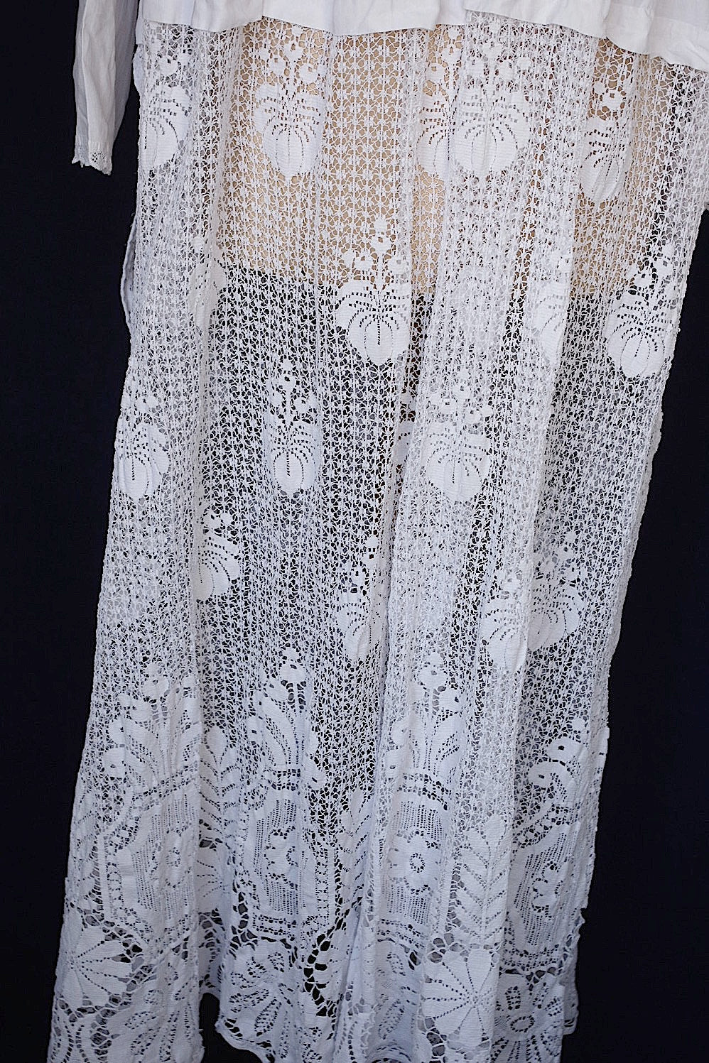 vêtement antique アンティーク司祭様チュニック aube2 .FR a l'epoque