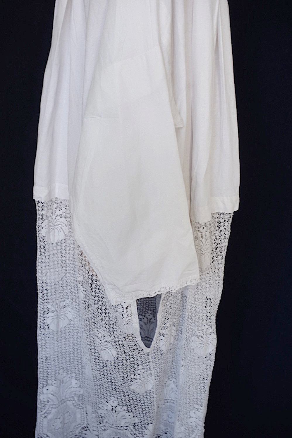 vêtement antique アンティーク司祭様チュニック aube2 .FR a l'epoque