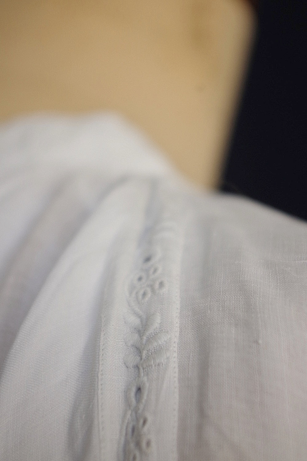 vêtement antique アンティーク司祭様チュニック aube3 .FR a l'epoque