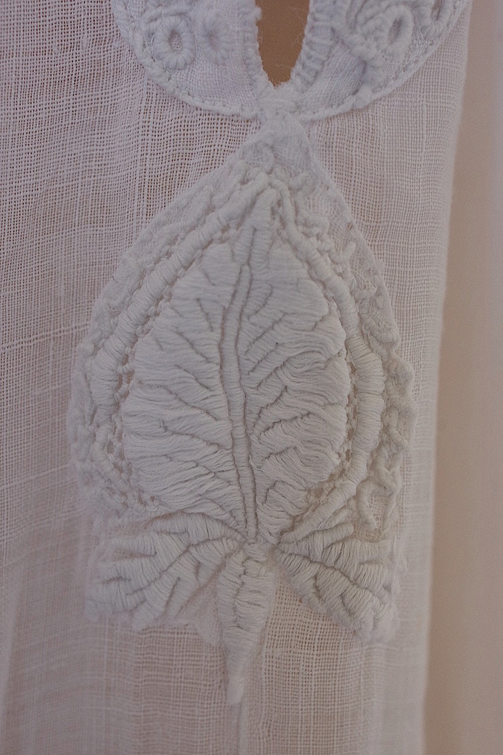 vêtement antique アンティーク司祭様チュニック aube3 .FR a l'epoque