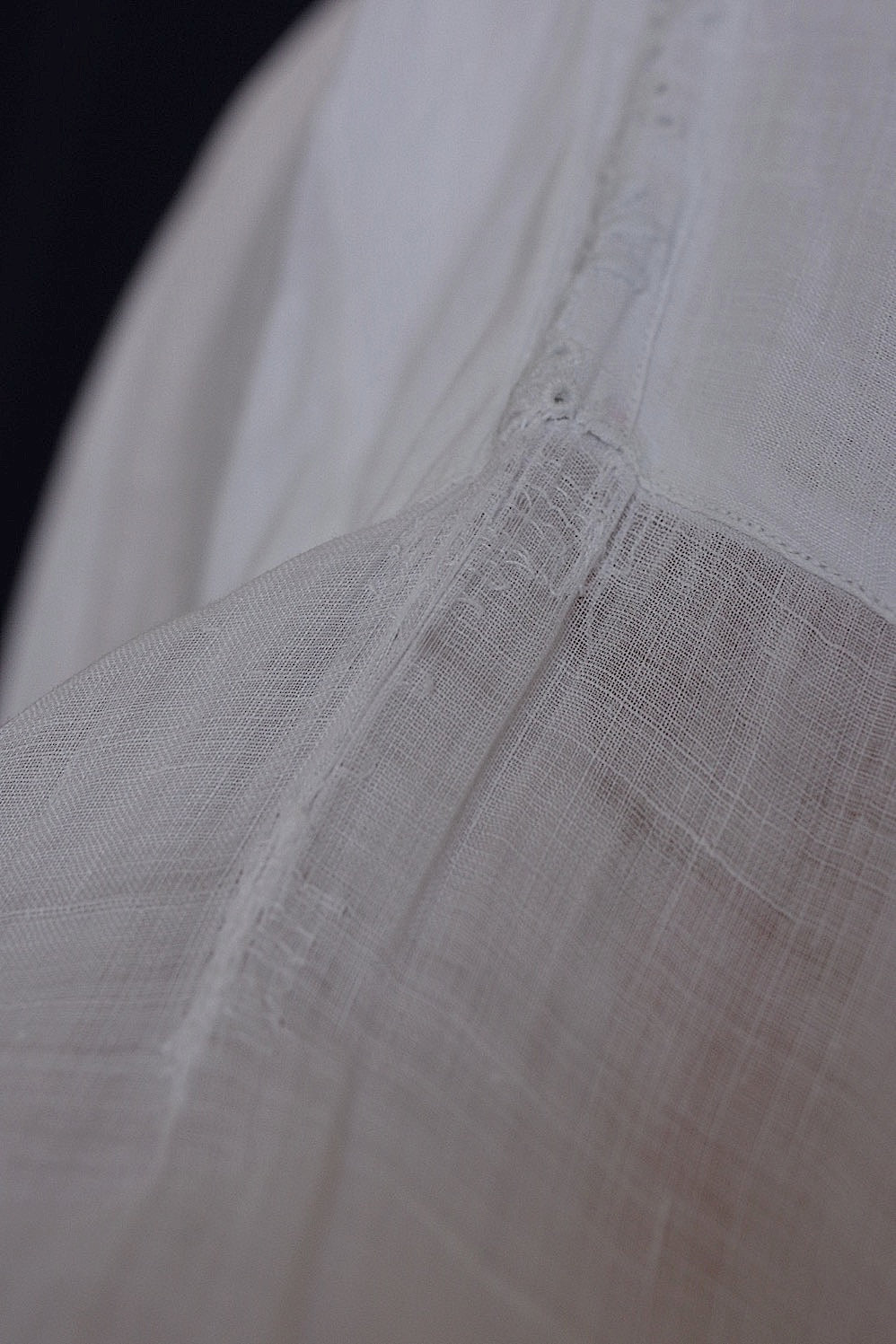 vêtement antique アンティーク司祭様チュニック aube3 .FR a l'epoque