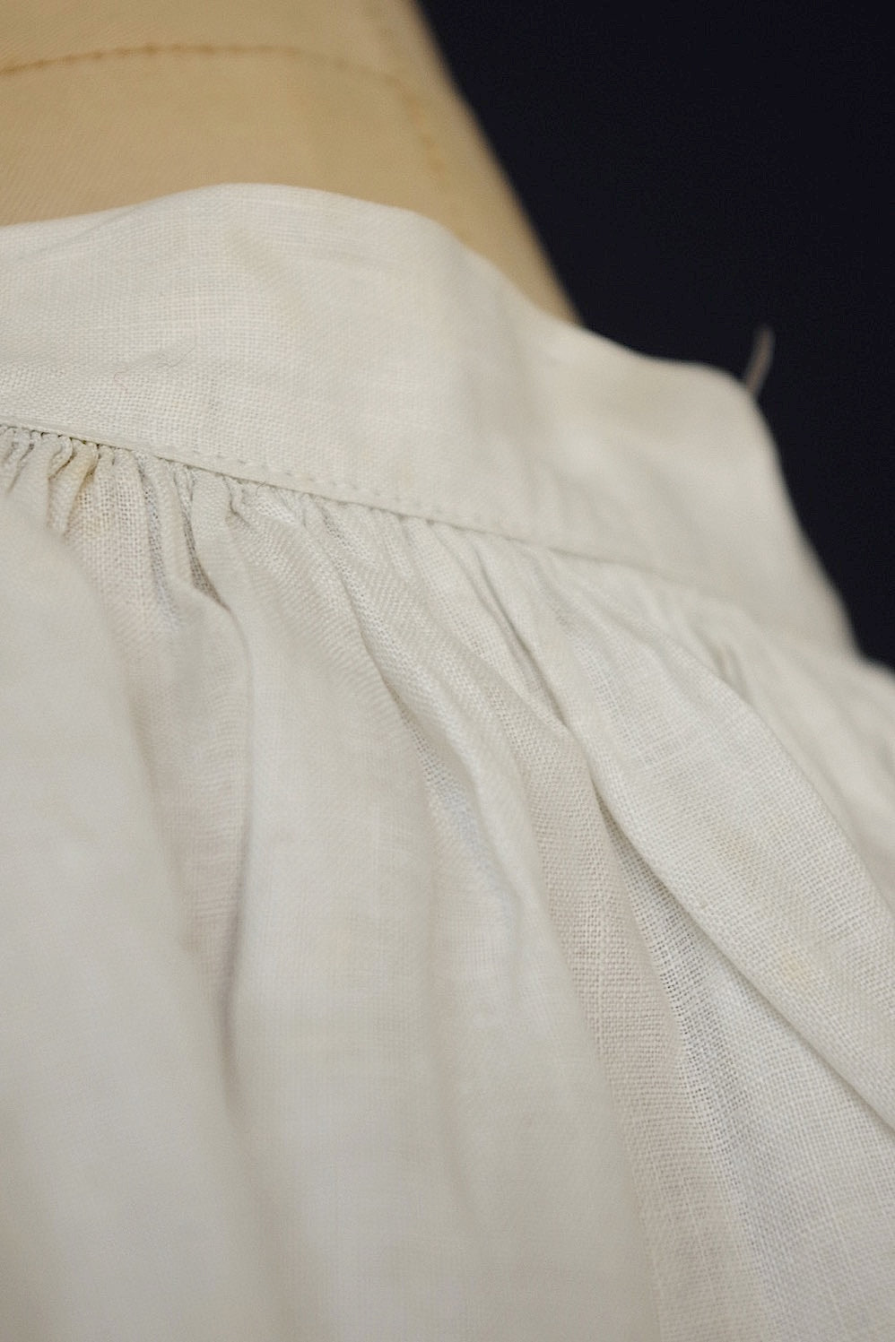 vêtement antique アンティーク 教会チュニック aube1 .FR a l'epoque