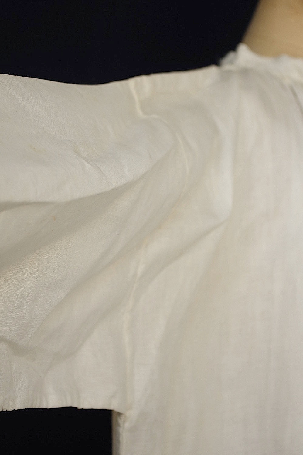 vêtement antique アンティーク 教会チュニック aube1 .FR a l'epoque