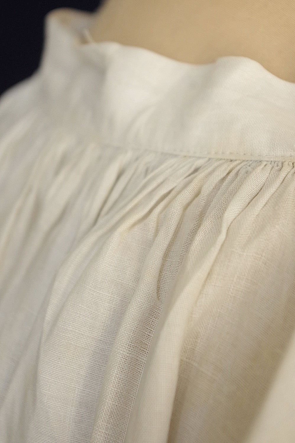 vêtement antique アンティーク 教会チュニック aube1 .FR a l'epoque