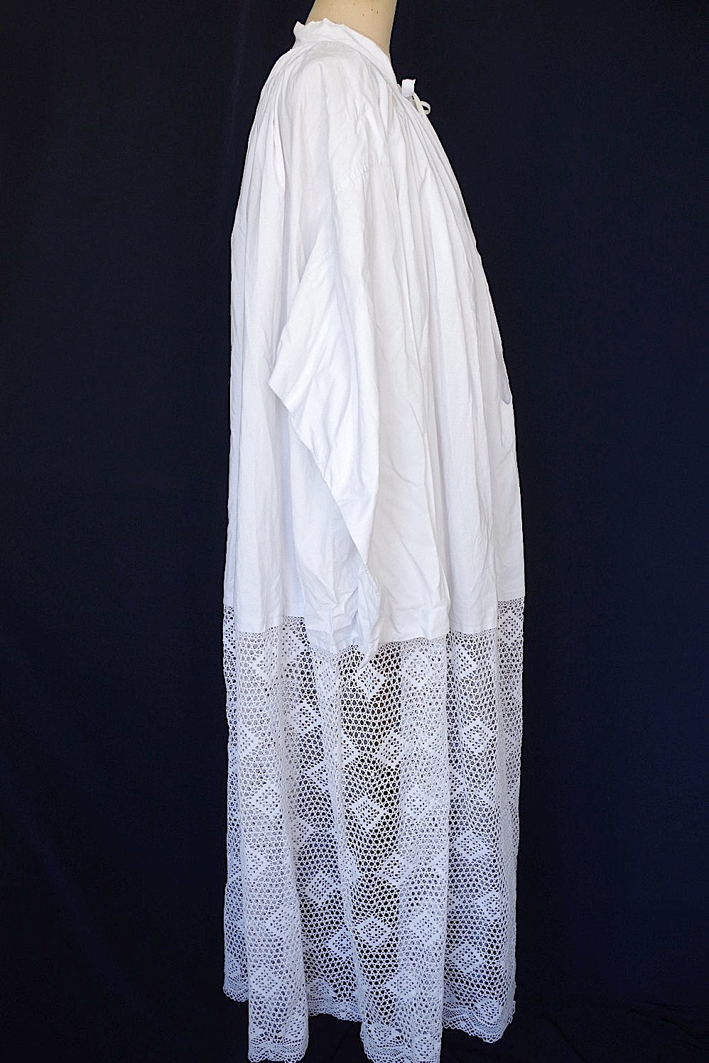 vêtement antique antique church tunic aube3