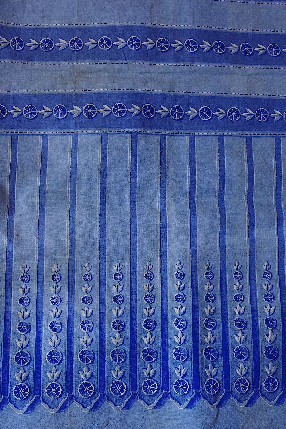 tissu antique アンティーク生地 .FR a l'epoque