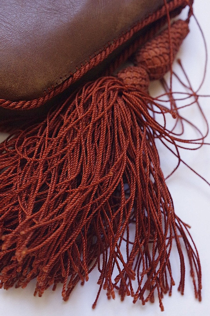 pochette antique アンティーク革製巾着 .FR a l'epoque