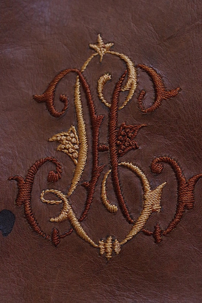 pochette antique アンティーク革製巾着 .FR a l'epoque