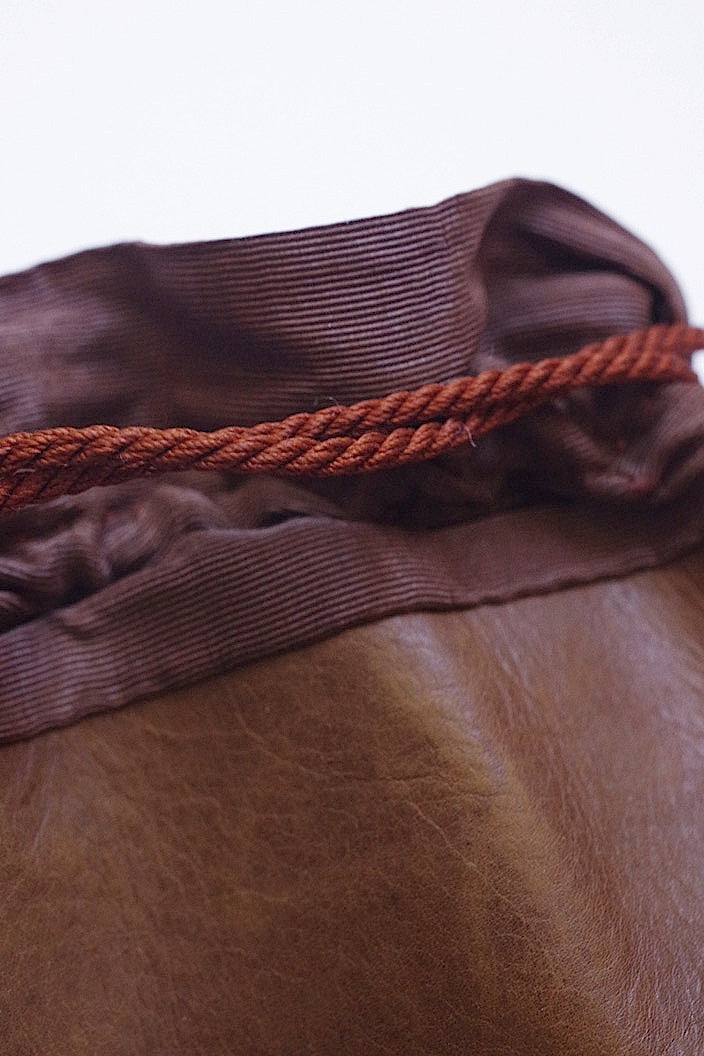 pochette antique アンティーク革製巾着 .FR a l'epoque