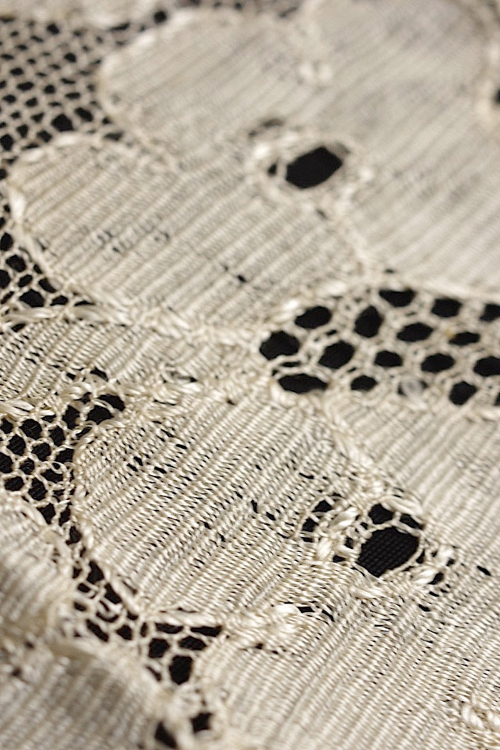 dentelle   antique アンティークレース ブロンドレース2種 .FR a l'epoque