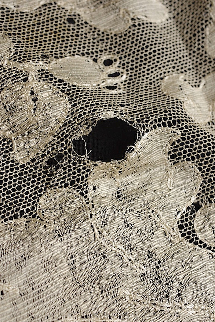 dentelle   antique アンティークレース ブロンドレース2種 .FR a l'epoque