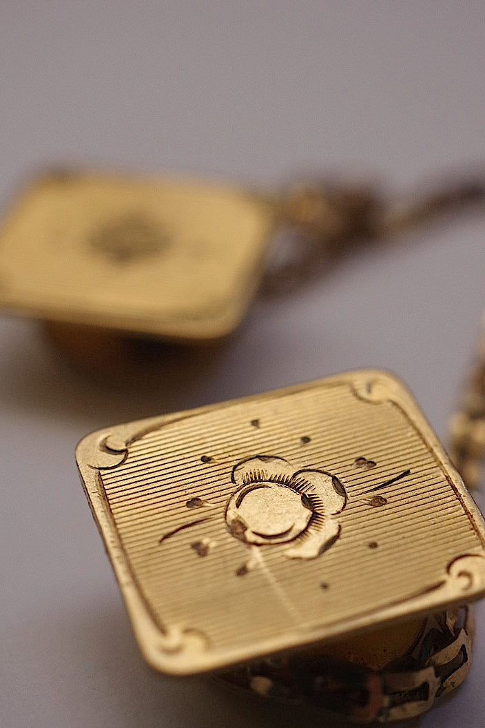 boutons antique アンティークボタン色々 .FR a l'epoque