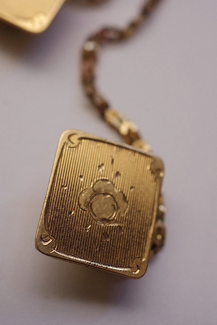 boutons antique アンティークボタン色々 .FR a l'epoque